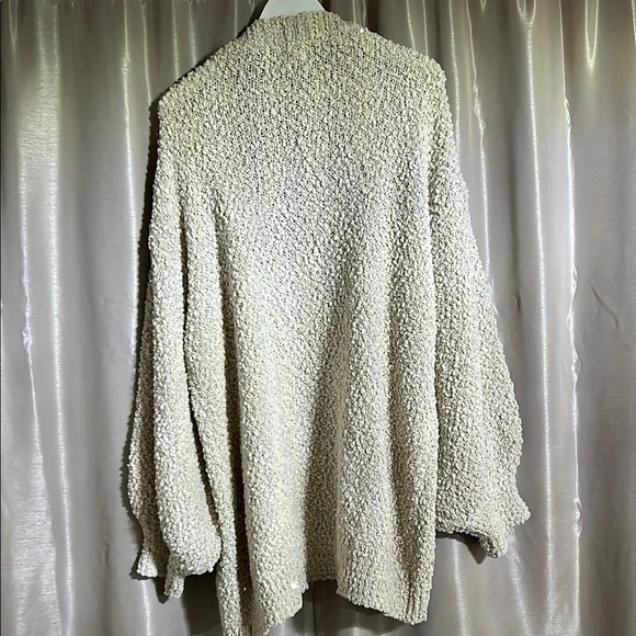 Cream Oversized Cardigan with Balloon Sleeves - Picture 5 of 7